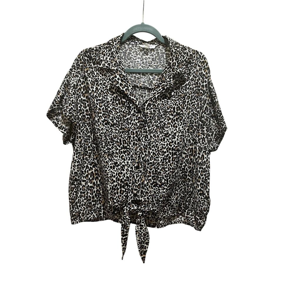 Beach Lunch Lounge Leopard Short Sleeve Button Up Front Tie Top Large